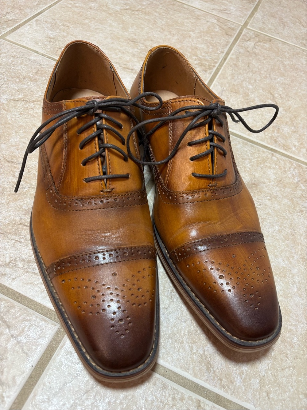 La Milano Lorenzo Cap Toe Oxfords in the Cognac / Tan color sz 10
